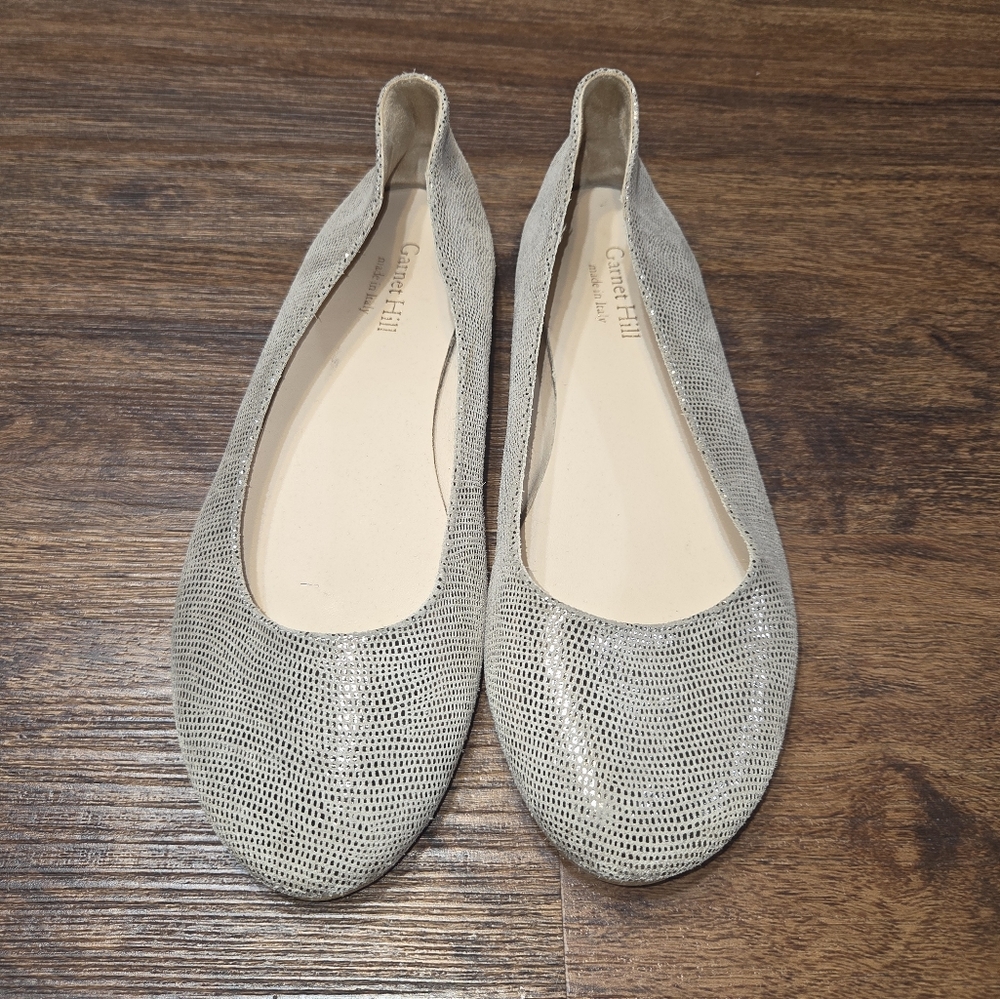 Gray Leather Garnet Hill Flats Size 8.